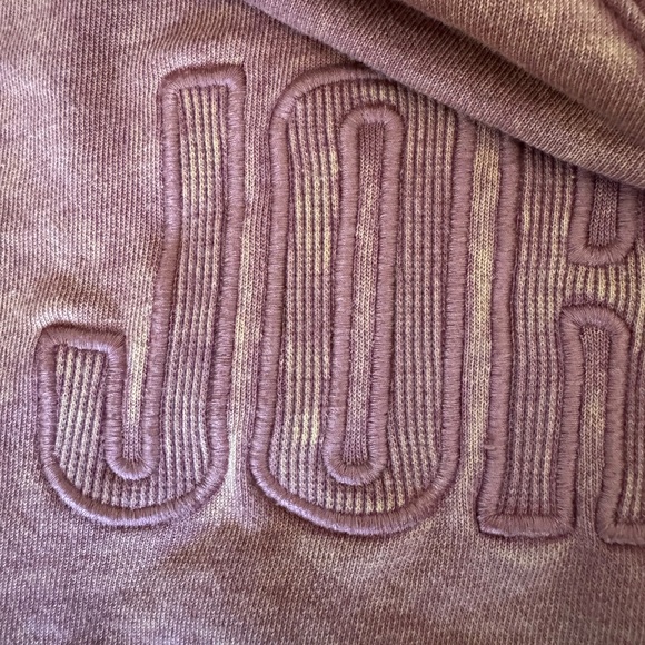 Jordache Crewneck - Picture 5 of 5